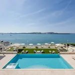 Bella Vista Am Τρογκίρ